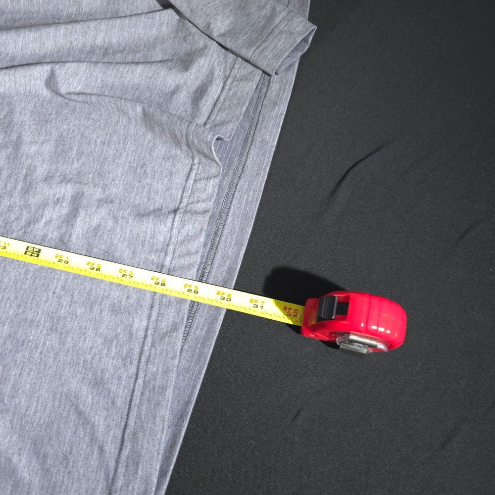 TravisMathew Pullover Mens XL Grey 1/4 Zip JW Marriott Logo Heathered Stretch - Picture 4 of 10